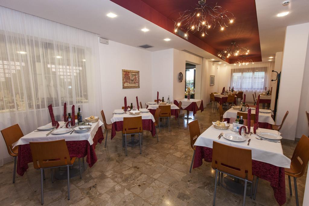 Hotel Europeo Соттомарина Экстерьер фото